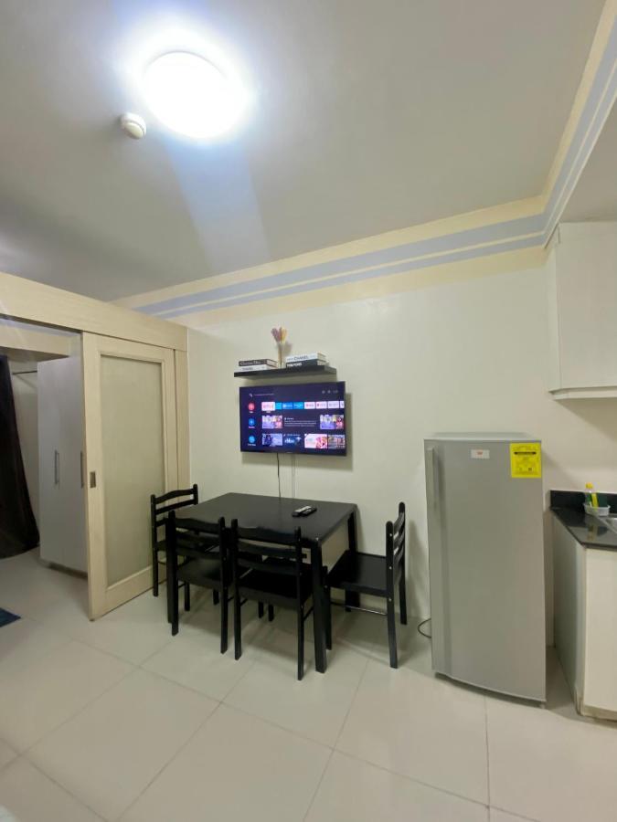 Madison'S Place At Sea Moa Manila Exterior photo