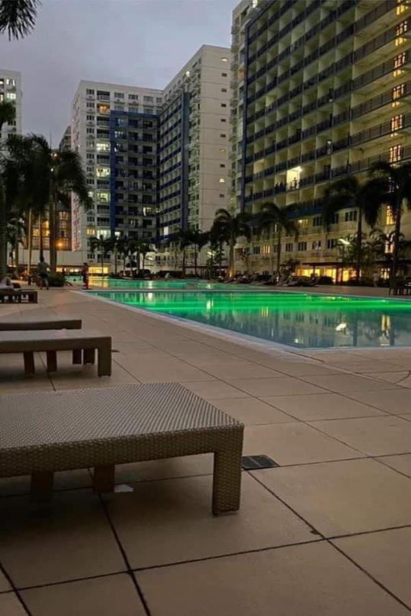 Madison'S Place At Sea Moa Manila Exterior photo